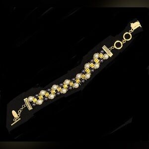 #11 Faux Pearl Bracelet!